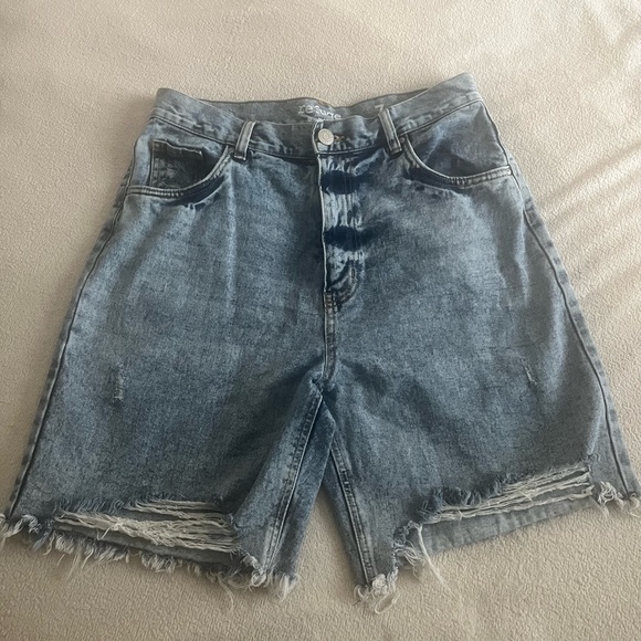 Refuge Denim Ripped Shorts - Picture 1 of 5
